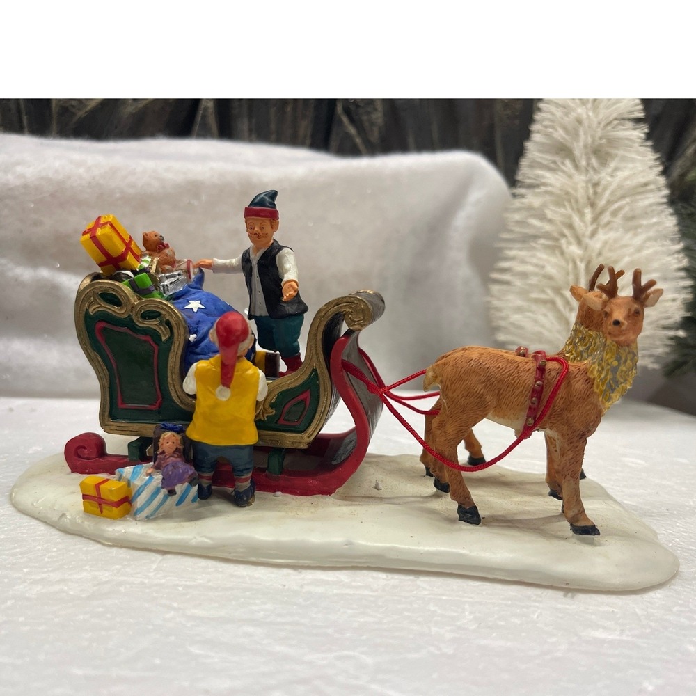 Lemax Village Collection Loading Up Santa's Sleigh Christmas Figurine 91109